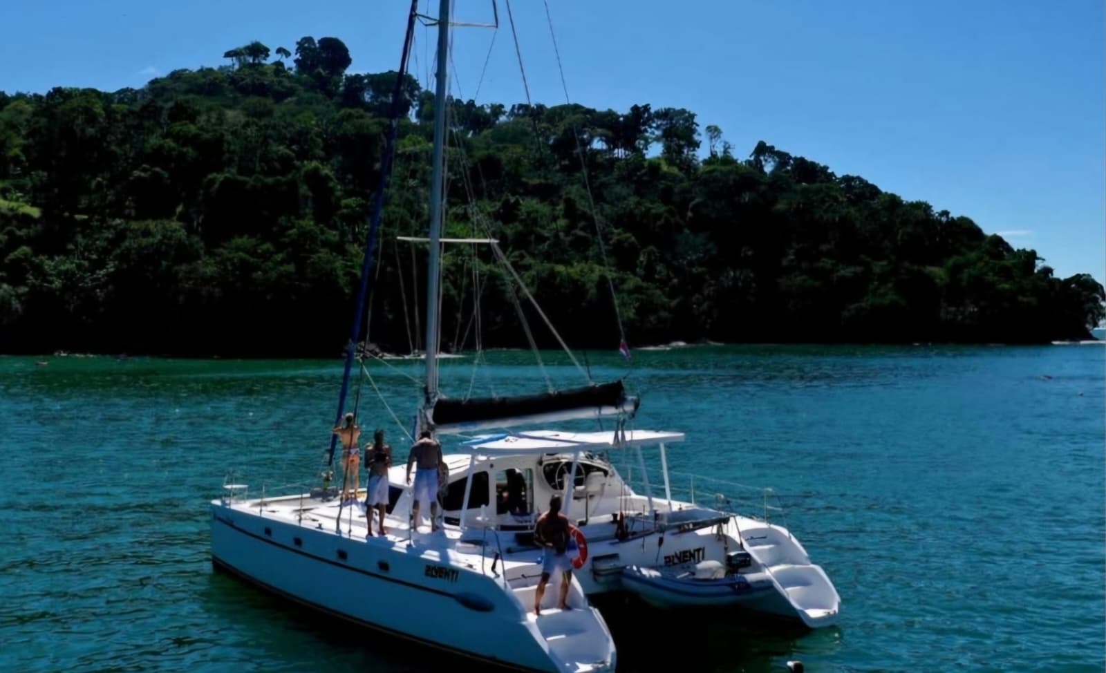 Venti Venti – Private Sailing Catamaran Tour